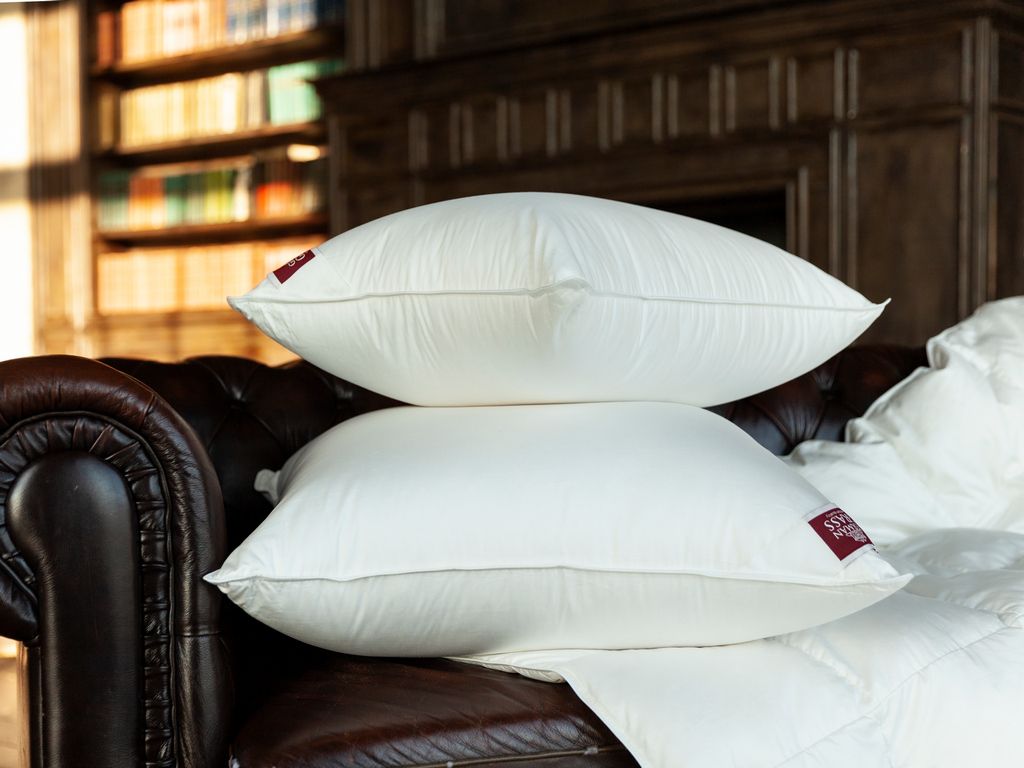 Подушка пуховая Luxe Down Grass Light мягкая 